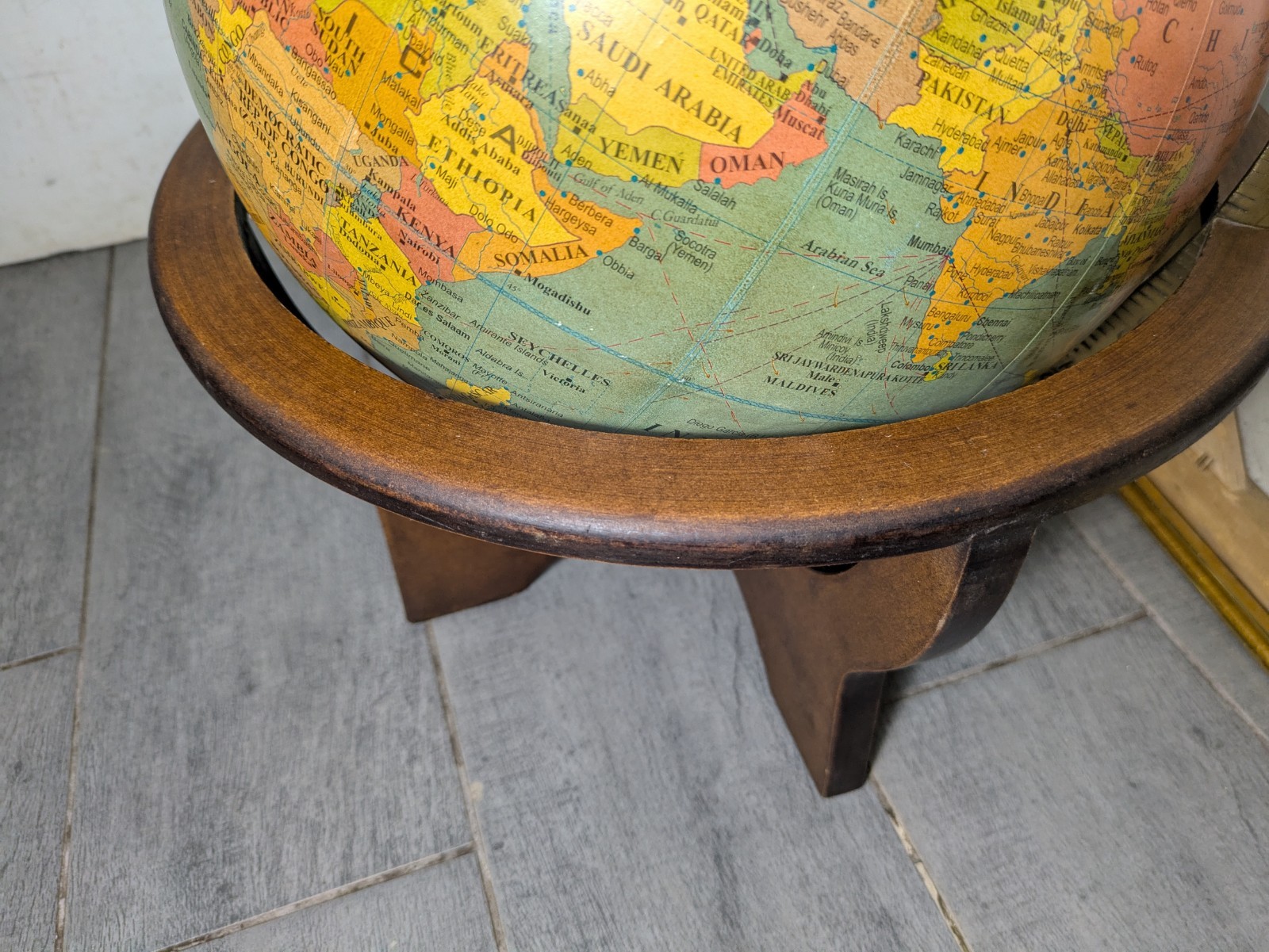 Mid Century Modern Style 12″ Desktop Globe with Wood Stand G77