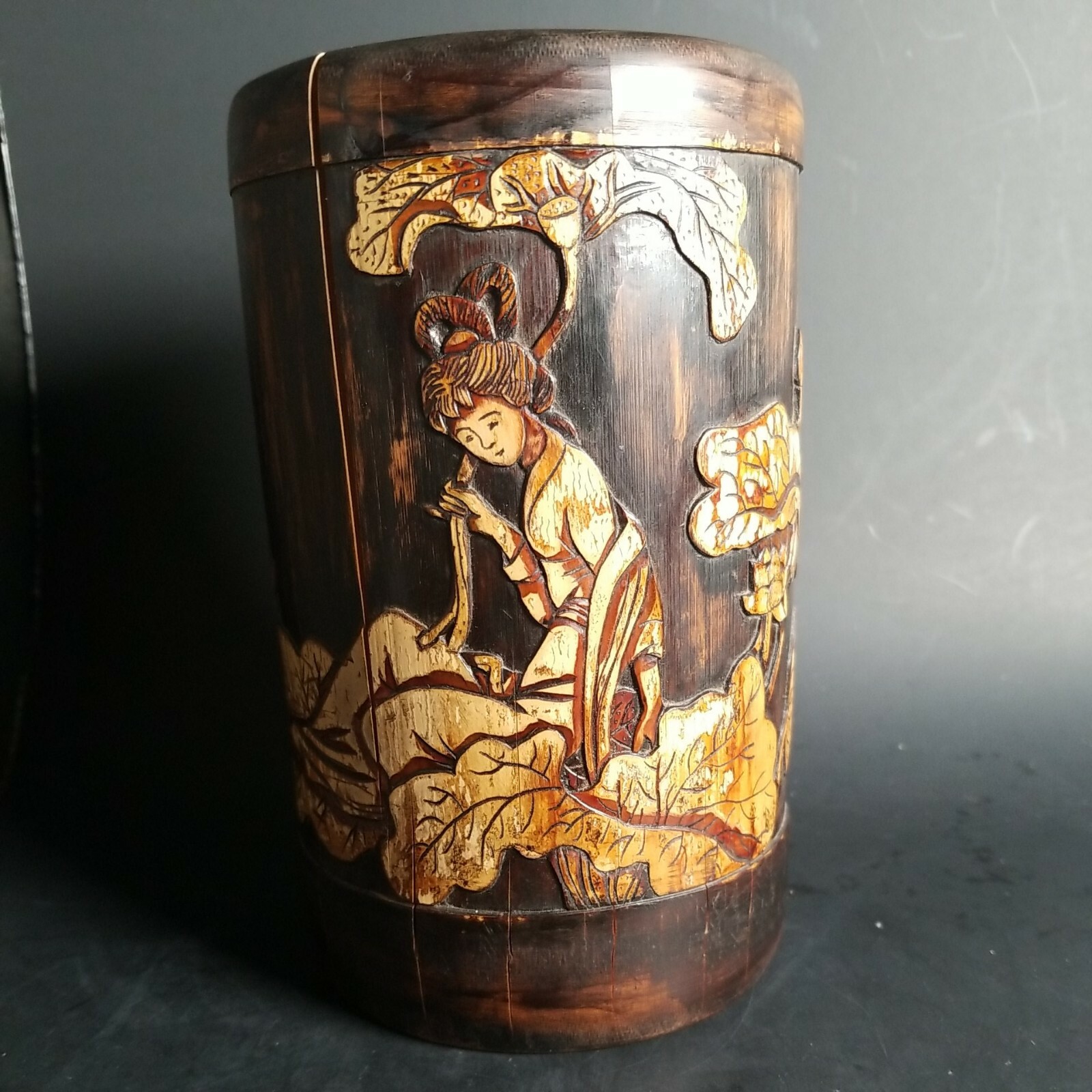 Chinese Natural Bamboo Carved Brush Pot Geisha Girl Scene Age Cracks Wear Signed