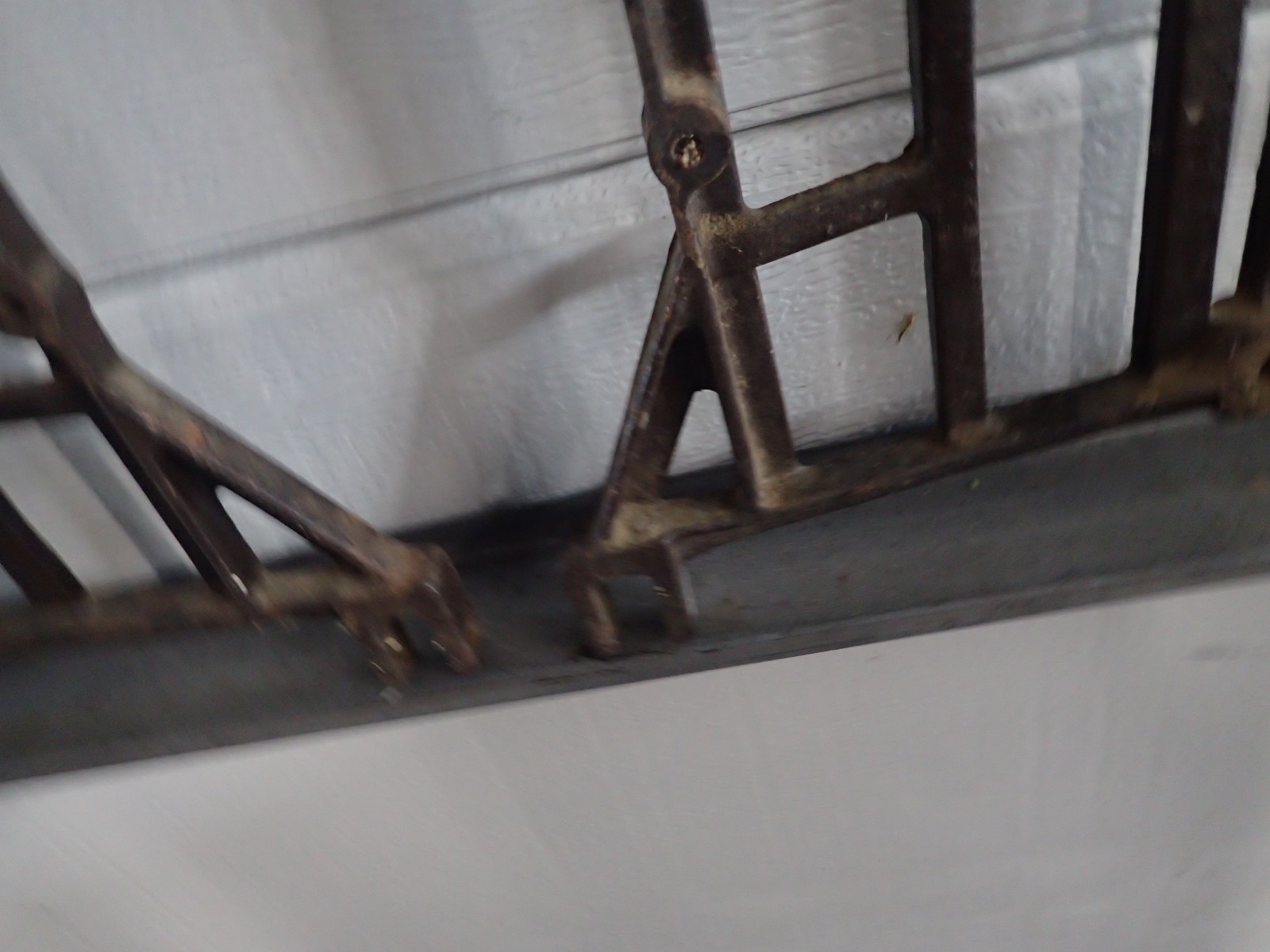 Antique ART DECO Treadle Sewing Machine Cast Iron Base LEGS Repurpose # 164
