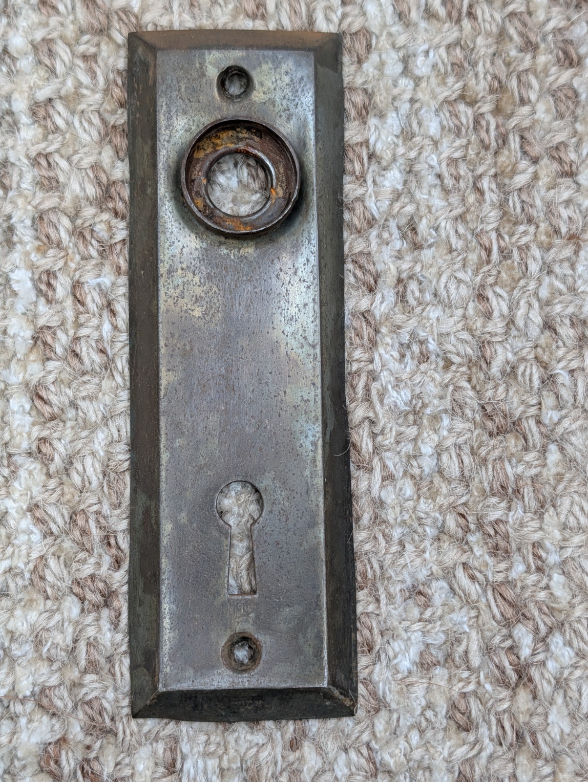 1 1/2″ x 4 13/16″ Antique Stamped Steel Door Knob Plate