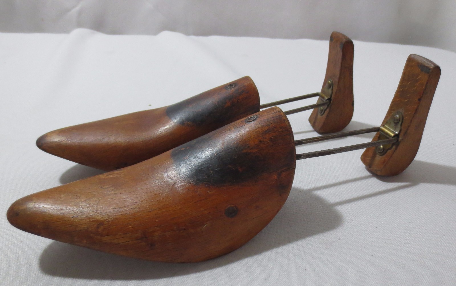 Vtg Pair Mens Womens pointy toe Wooden Shoe Last Forms Hinged Design Adjustable