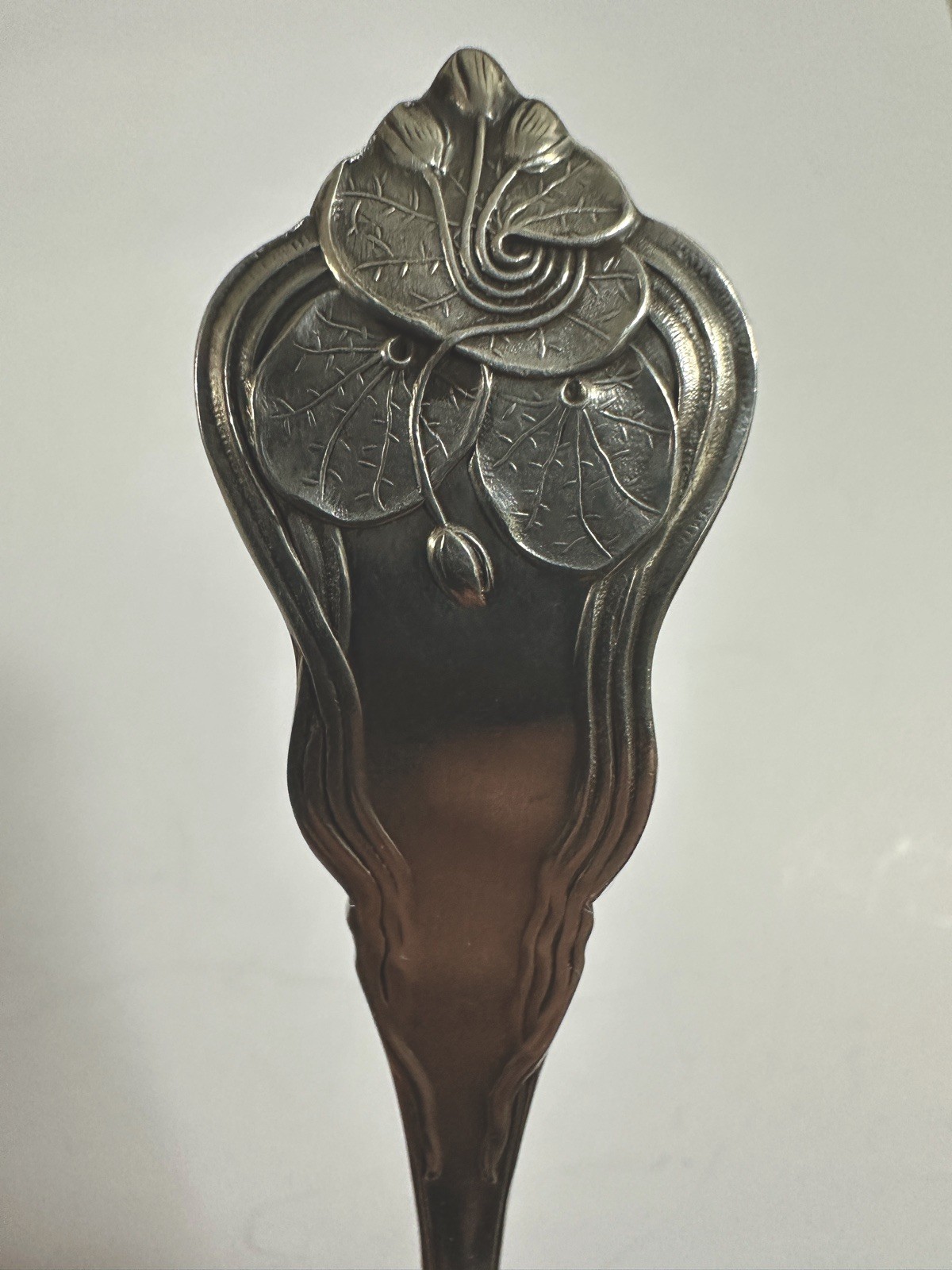 Nenuphar Pattern 1905 Cold Meat Fork American/International Silver 7 1/2″ Plate
