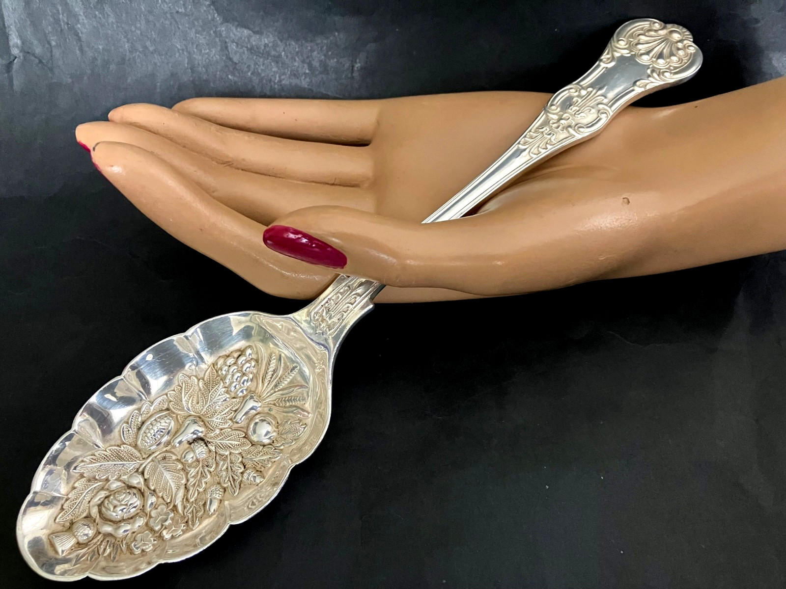 BARKER BROS Silver-Plate Queens Pattern Berry Casserole 9″ Serving Spoon
