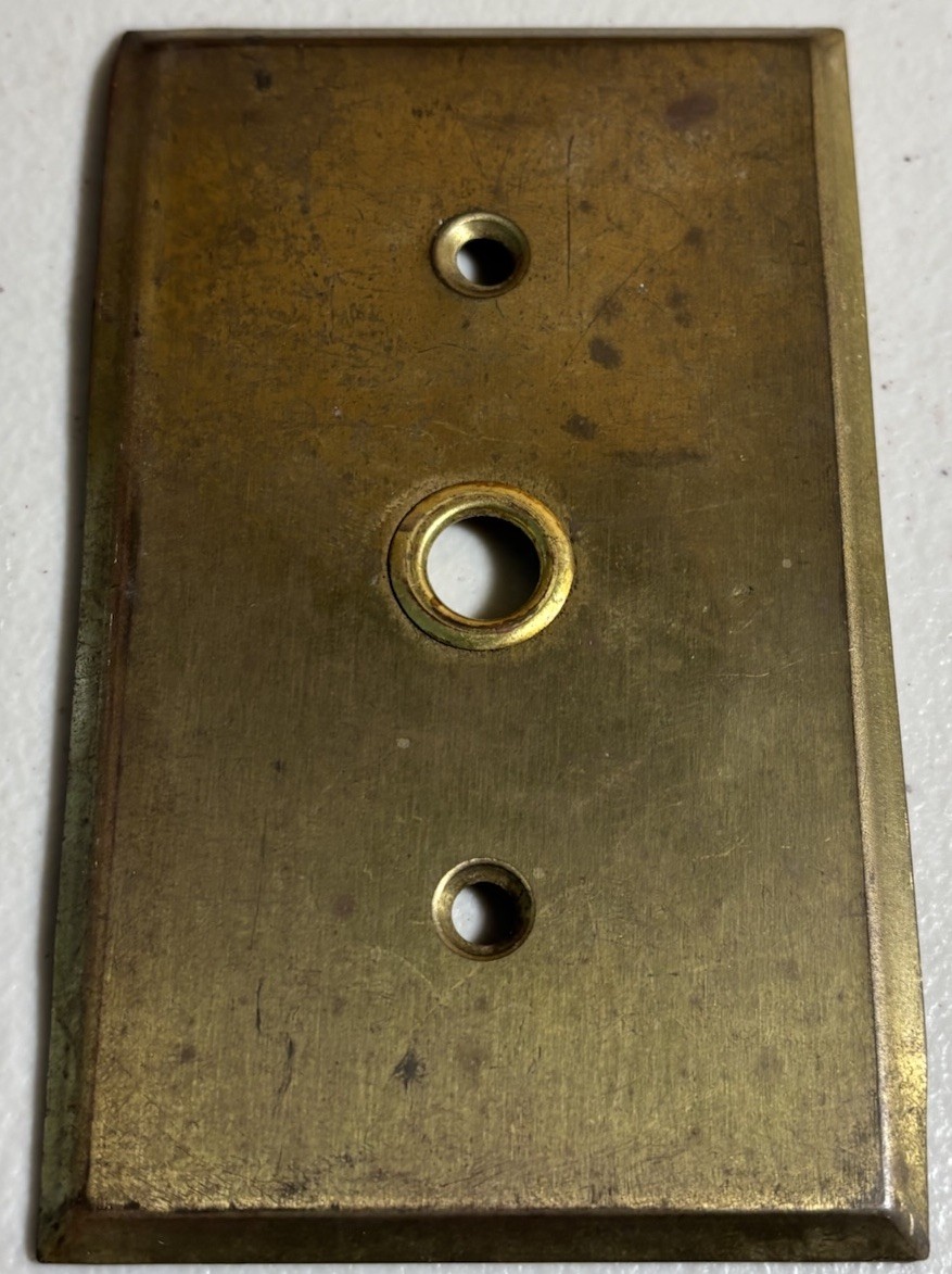 VINTAGE OLD USA BRASS SINGLE HOLE CABLE WALL PLATE