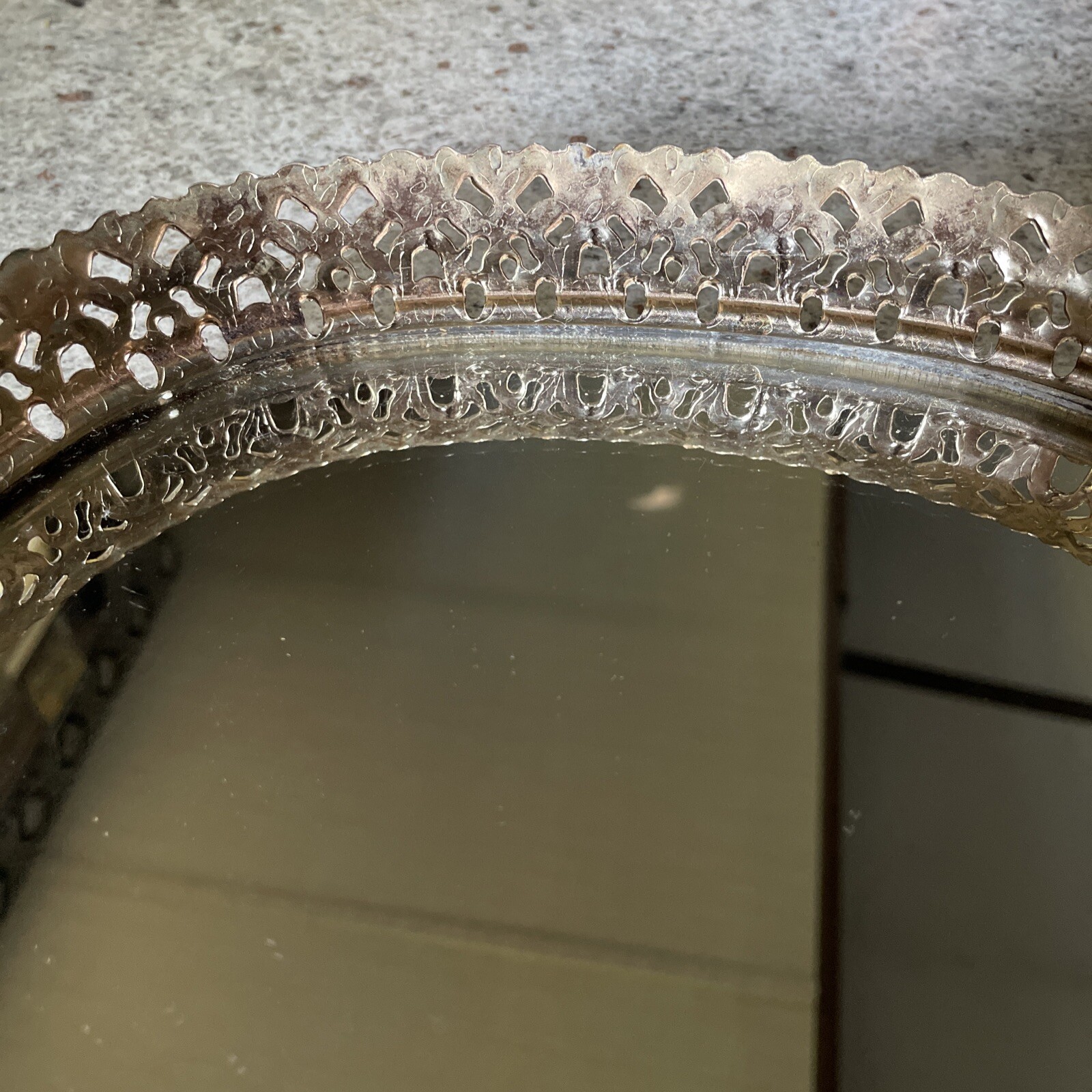 Vintage Metal Oval Table Top Mirror/Jewelry or Perfume Tray Display 13” x 9.5”