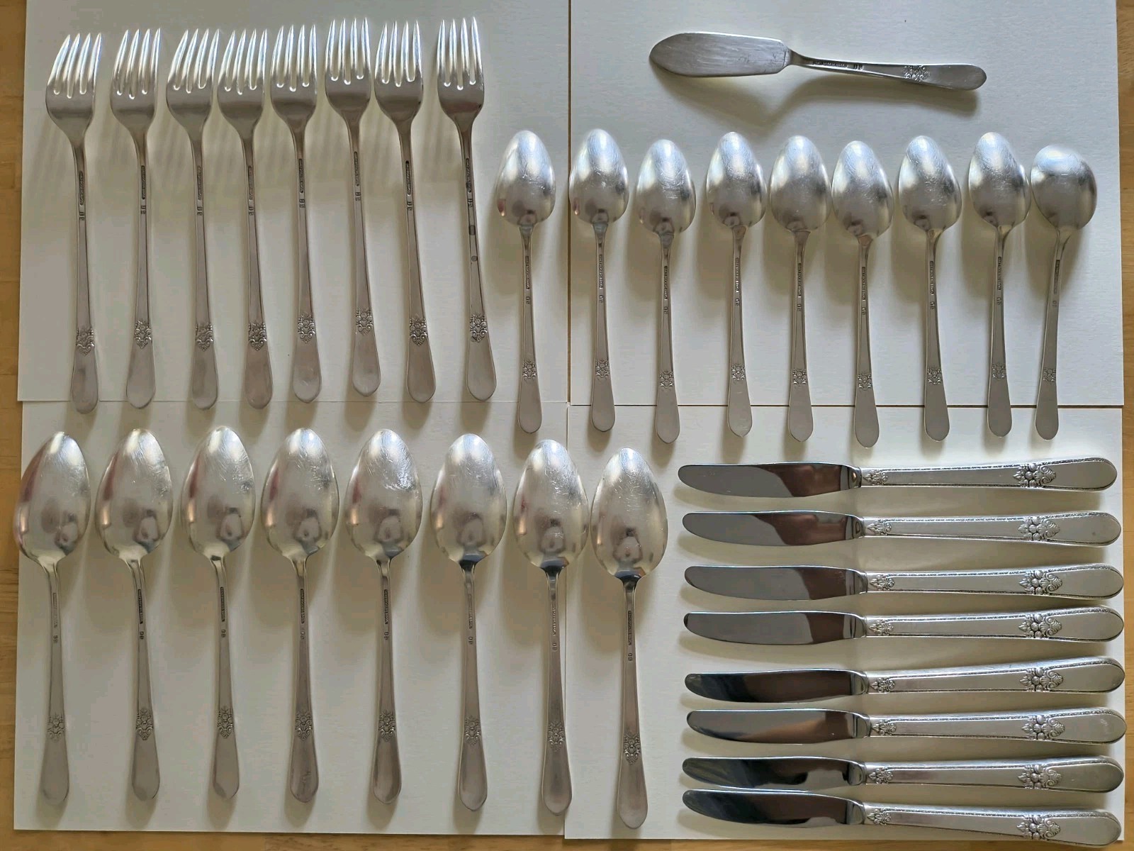 ROGERS 1847 ADORATION SILVERPLATE SILVERWARE 34 PIECES
