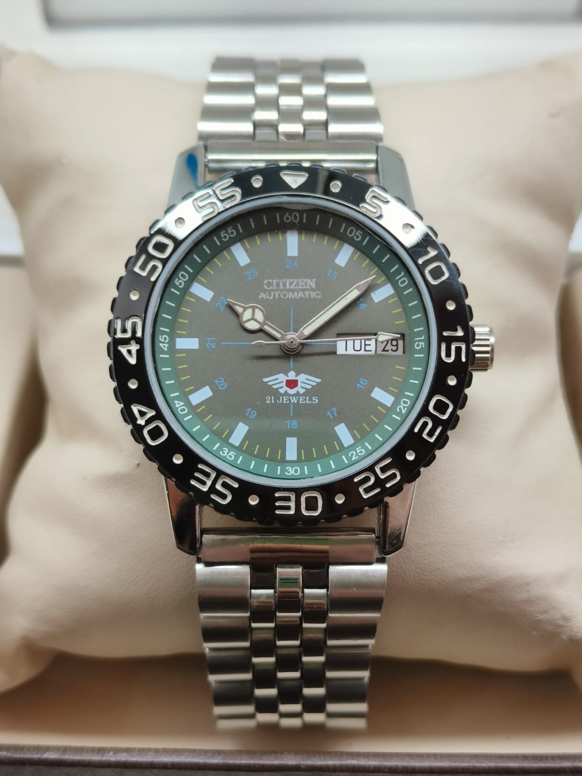 Vintage Citizen Automatic 21 Jewels Men’s Wristwatch Green Dial Fixed Bezel