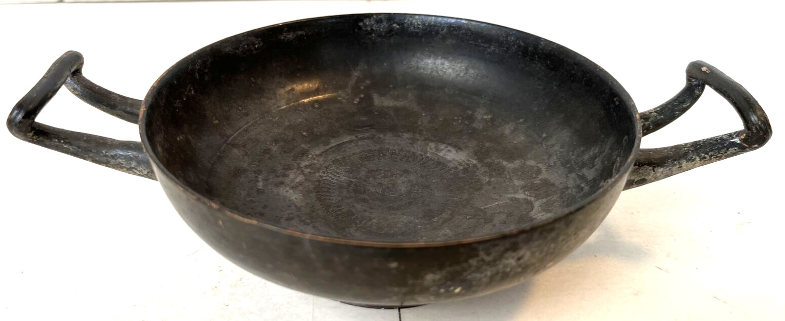 Ancient Greek Pottery Magna Graecia 6th-4th Cent BC. Two Handled Blackware Bowl