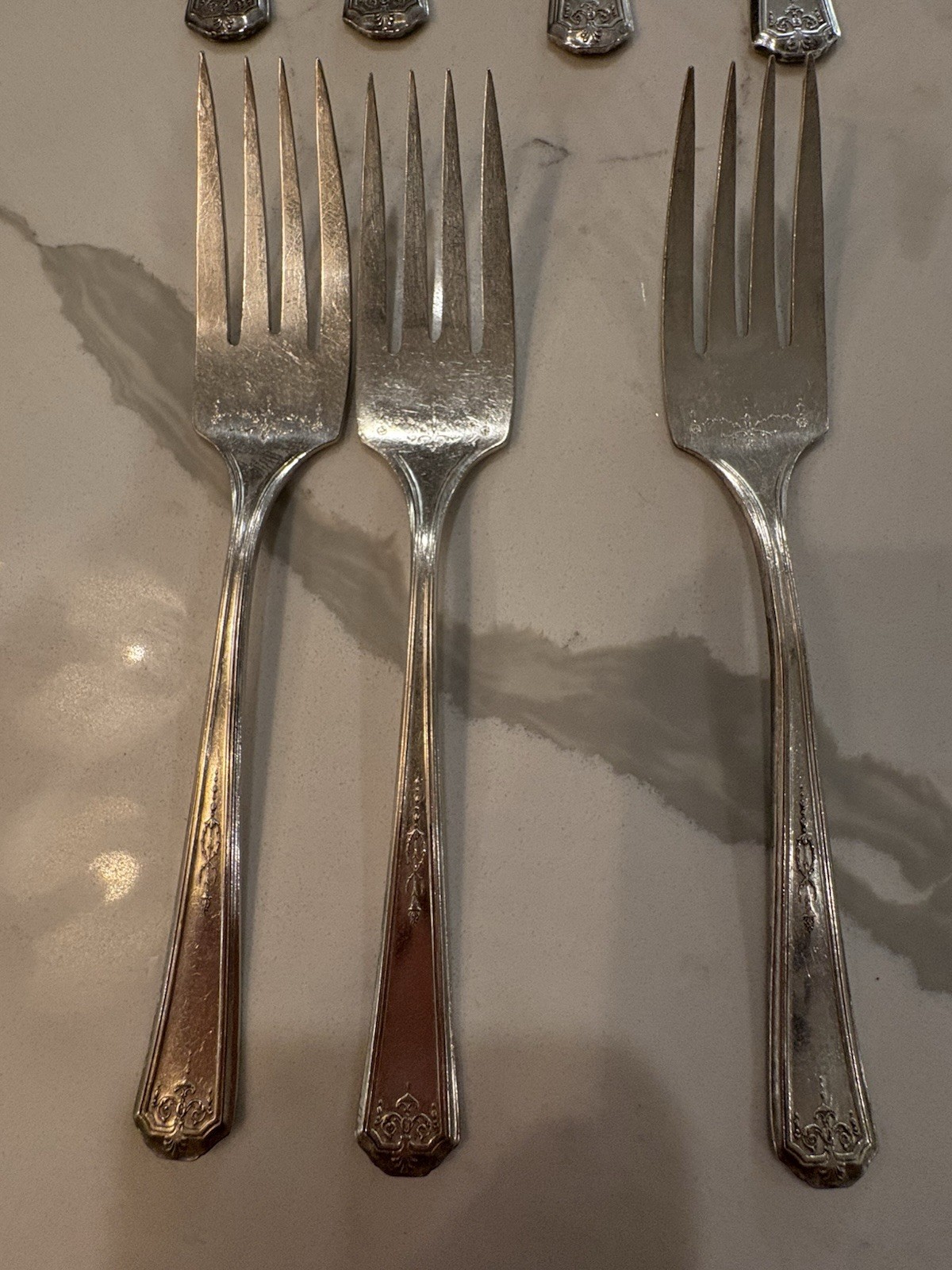 Vintage Tudor Plate Oneida Community Made 7 Forks, 18 Oval Spoons & 8 Reg Spoons