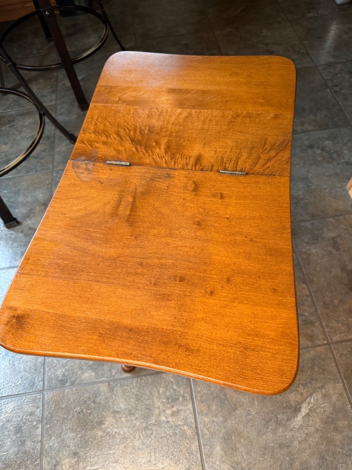Vintage Rustic Country Colonial Maple Dough Box End Table Lift Top Lid