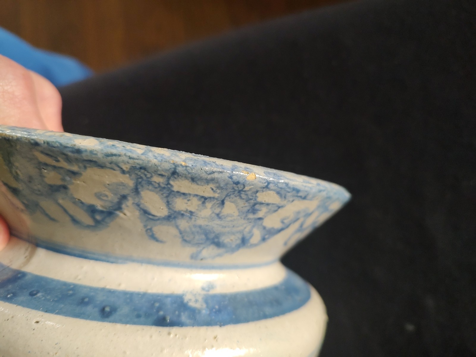 Vintage Blue and White Stoneware Spongeware Spittoon Cuspidor Stoneware – AS-IS