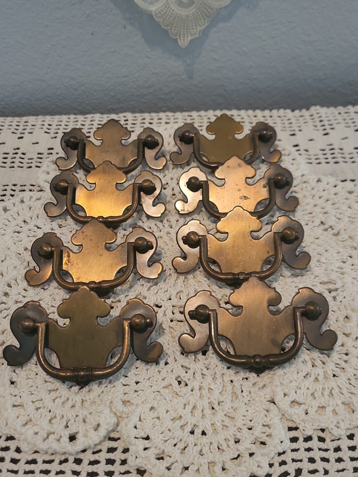 Vtg Brass Hardware Colonial Chippendale drawer Nail Pull handle Lot Of 8 Read