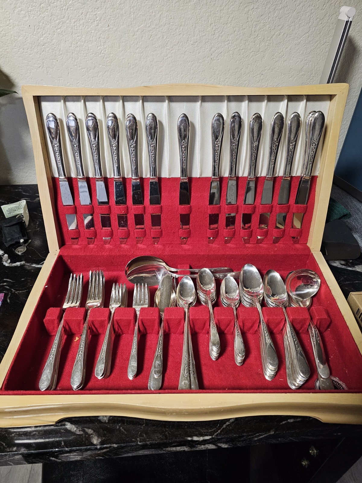 Rodgers Manufacturing Co. Silverware Set