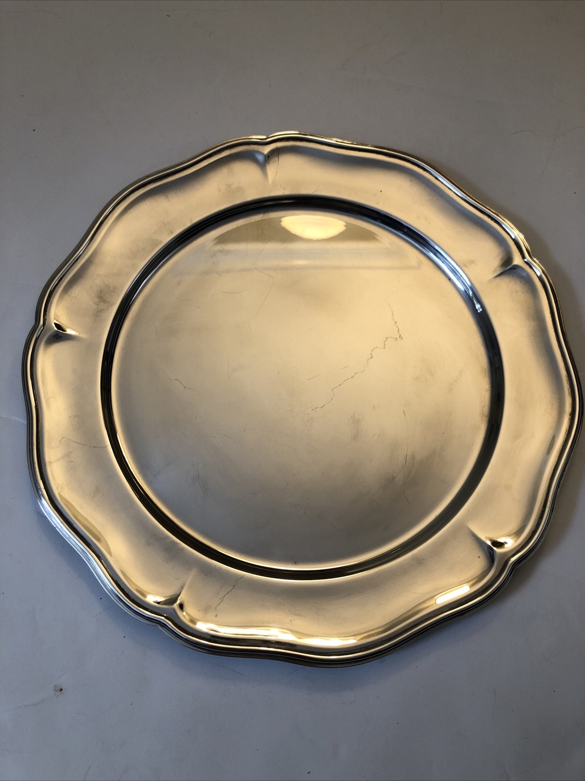 VINTAGE SHERIDAN SILVERPLATE ROUND SERVING TRAY 12 INCHES