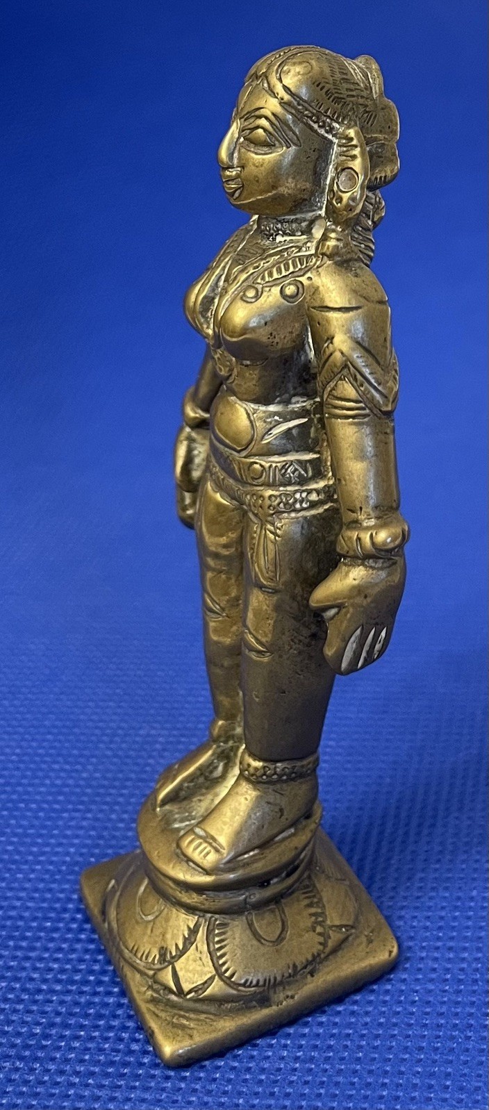 Indian solid brass female statue figurine 10cm – excellent detail – Free Post