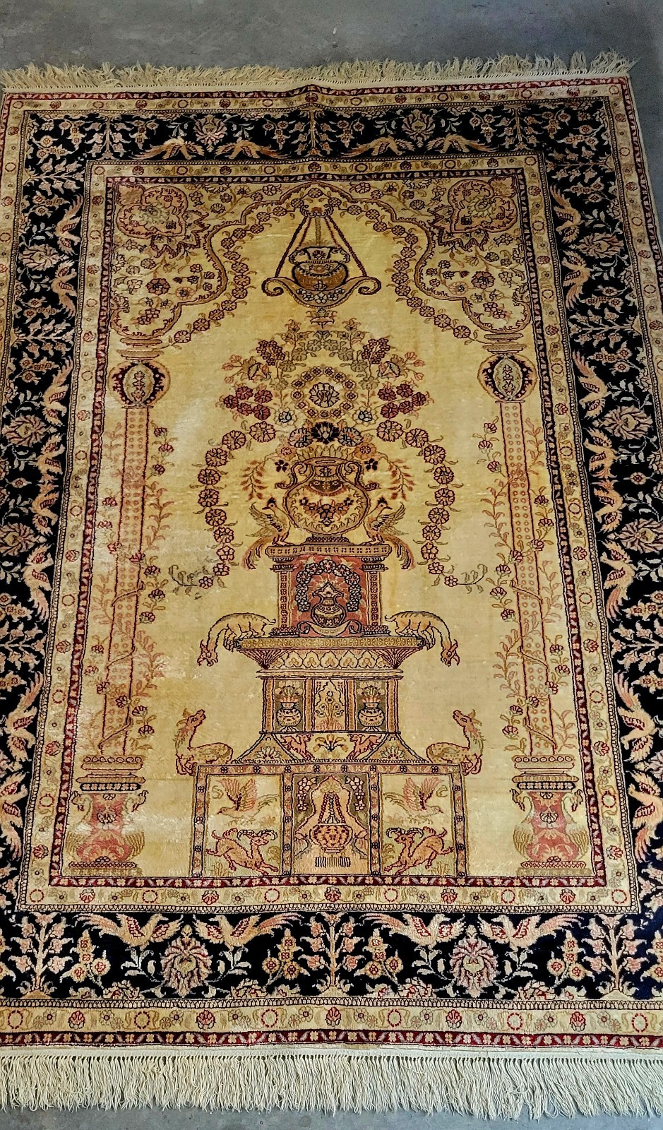 Silk Rug 4×6′ / 48×74 inches. original hand knotted