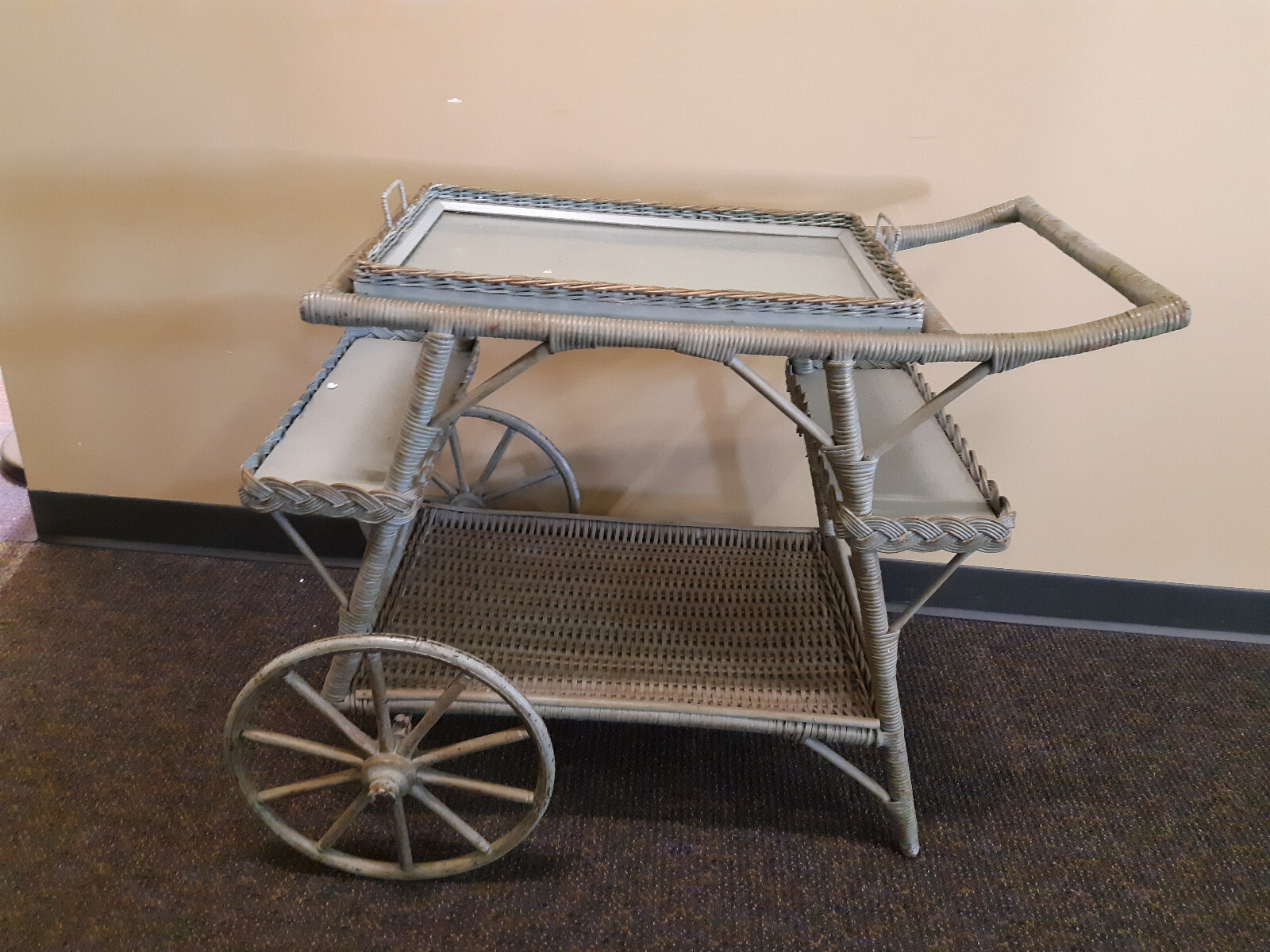 VINTAGE GREEN SAGE WICKER GARDEN BAR CART 20TH C. – PREOWNED
