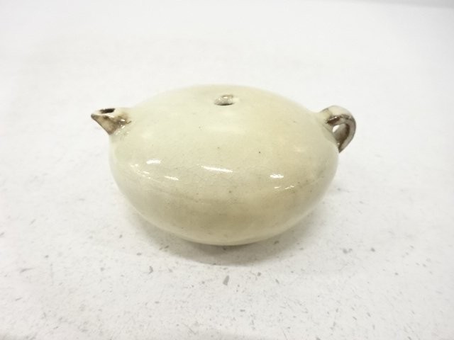 7802549: JAPANESE CERAMIC / WATER DROPPER / KOHIKI WHITE PORCELAIN / ARTISAN WOR