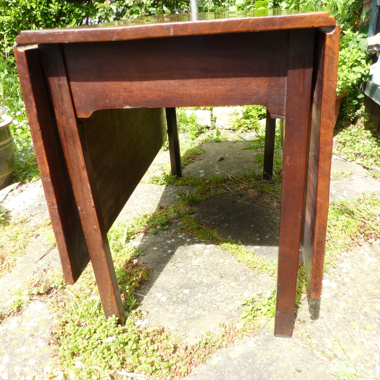 Antique Solid Elm Gate-Leg Table ~ Late 18th / Early 19th Century