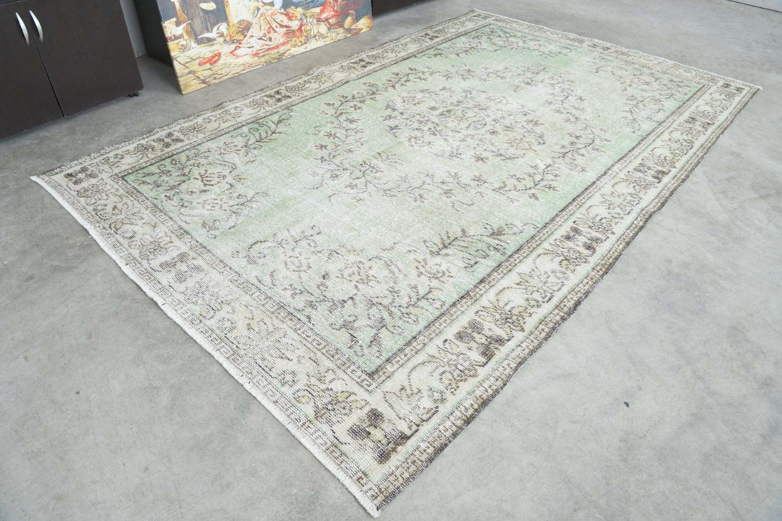 6×9 area rug, handmade vintage turkish oriental rug, faded oushak rug,414