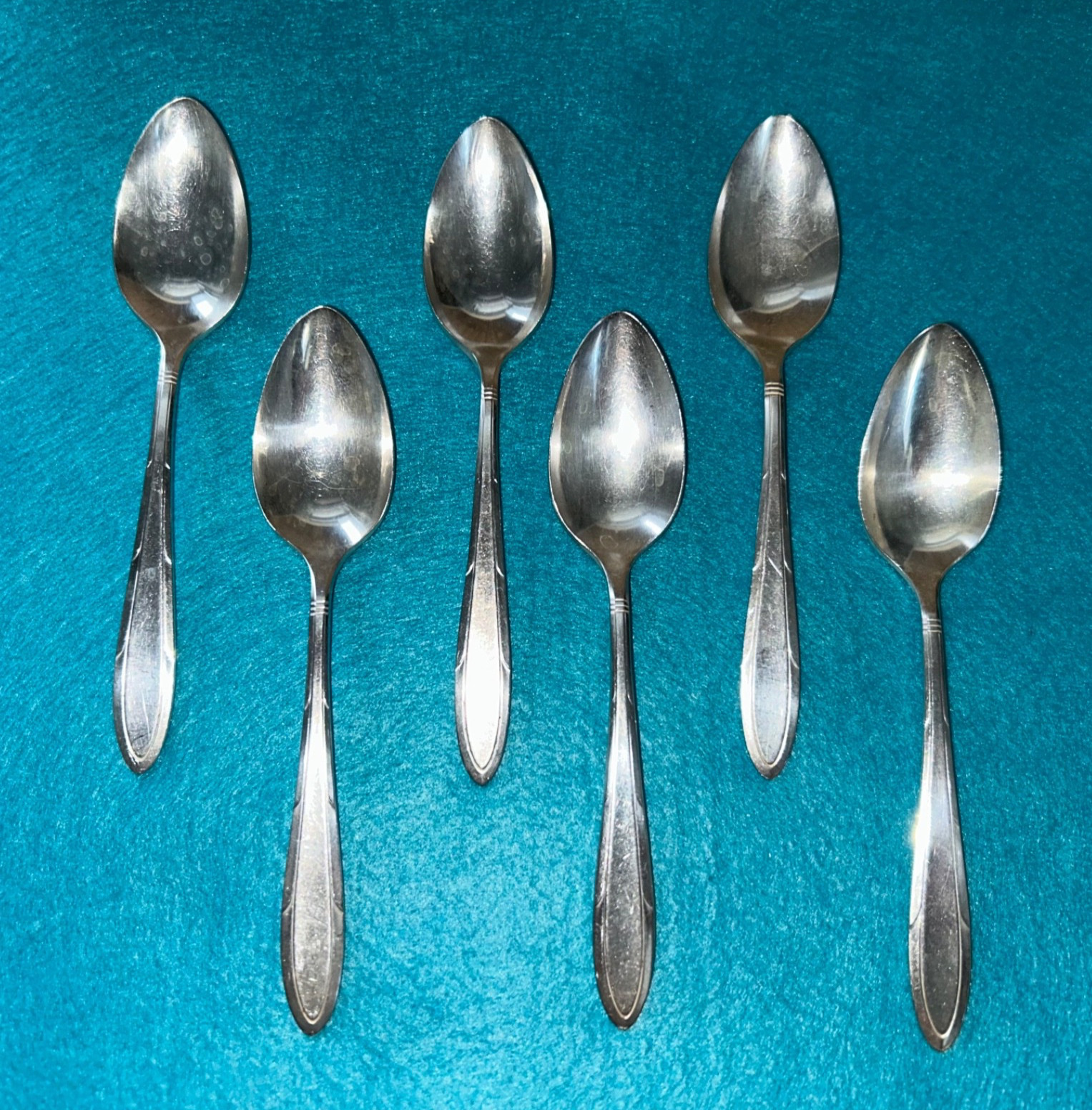 Oneida Reverie Nobility Plate Flatware Set of (6) Silver Plate 6.25″ Teaspoons