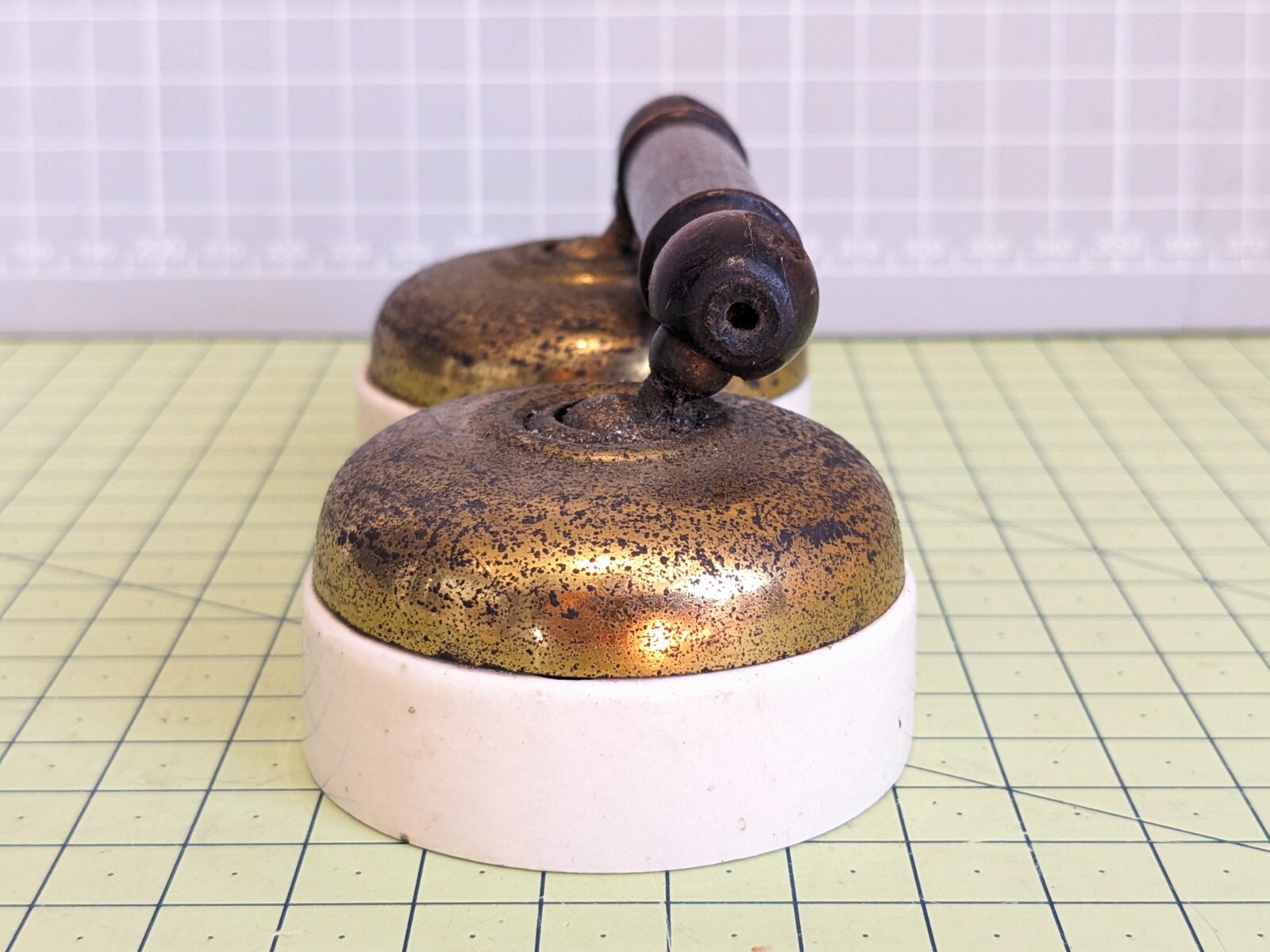 Dual linked Antique Vintage Brass Ceramic Toggle Light Switch Dolly