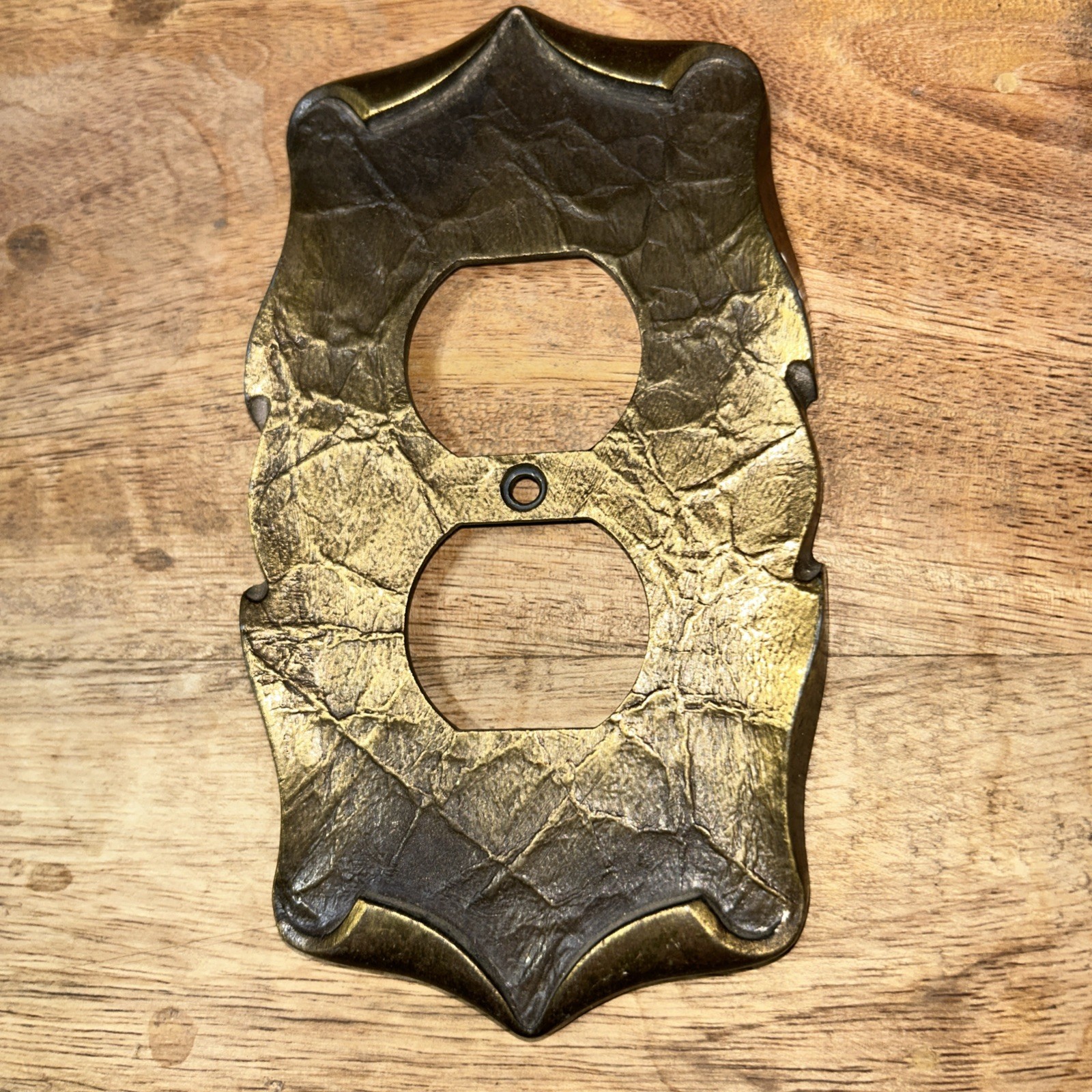 Vintage CSA Metal Outlet Cover Carriage House 2 Gang Duplex Wall Plate
