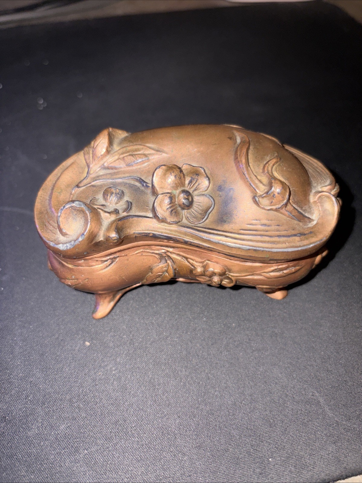 ANTIQUE JEWELRY BOX CASKET CAST METAL VICTORIAN ART NOUVEAU 4.33″