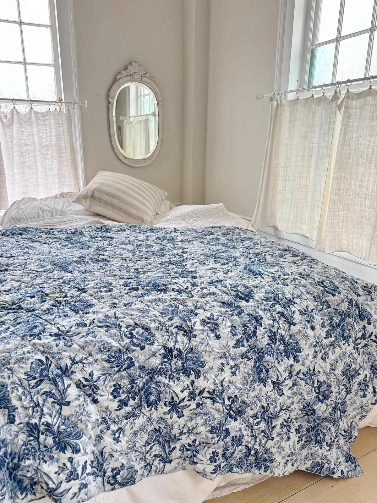 89×70 Blue + White 1870 antique floral wholecloth whole cloth quilt country cot