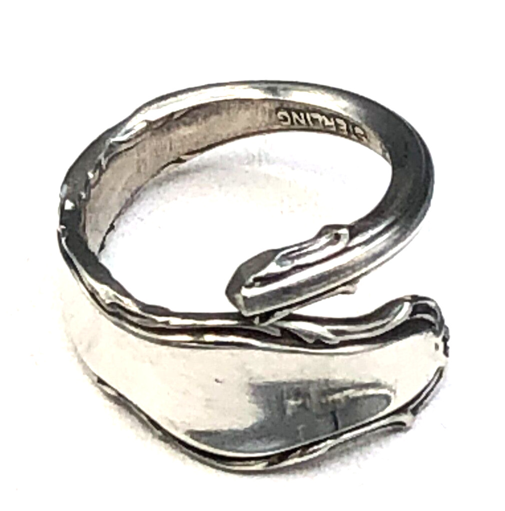 English Provincial by Reed & Barton Sterling Silver Spoon Ring, gently used