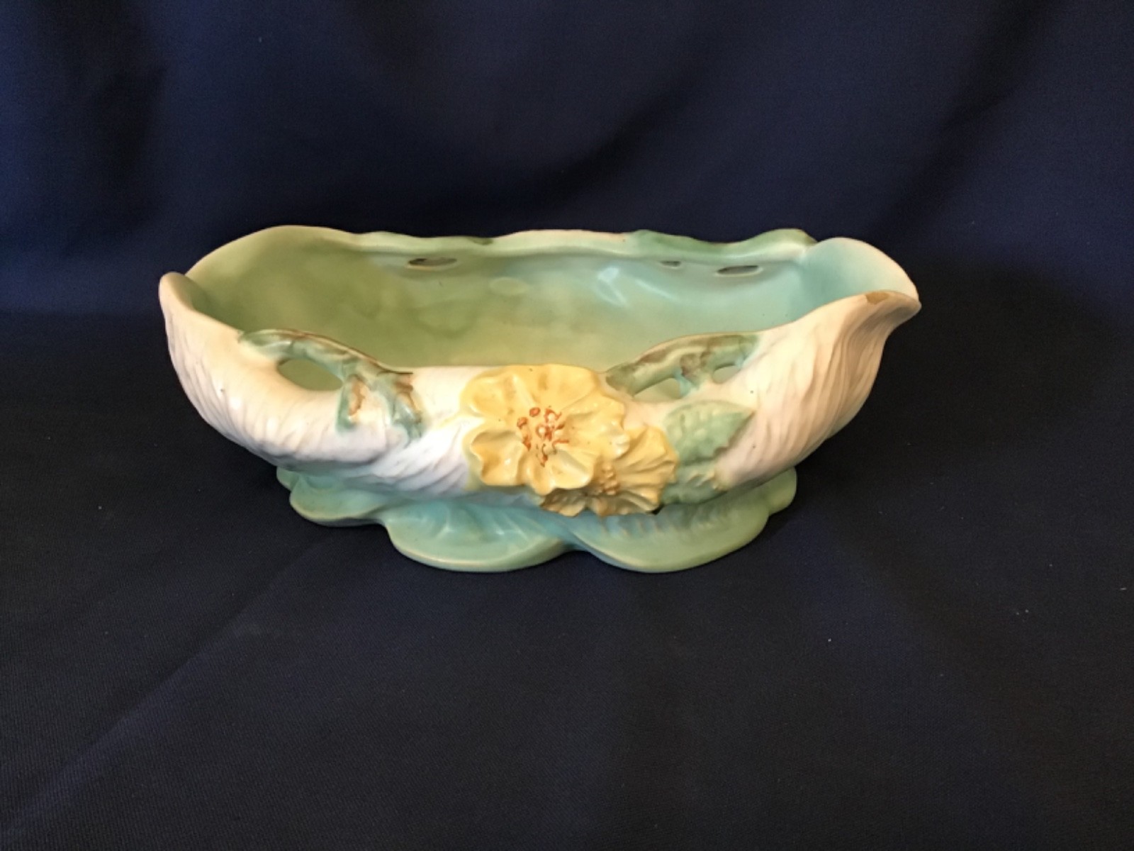 Large Weller Pottery Roba Green Dogwood Flower Bowl Center Piece R-11
