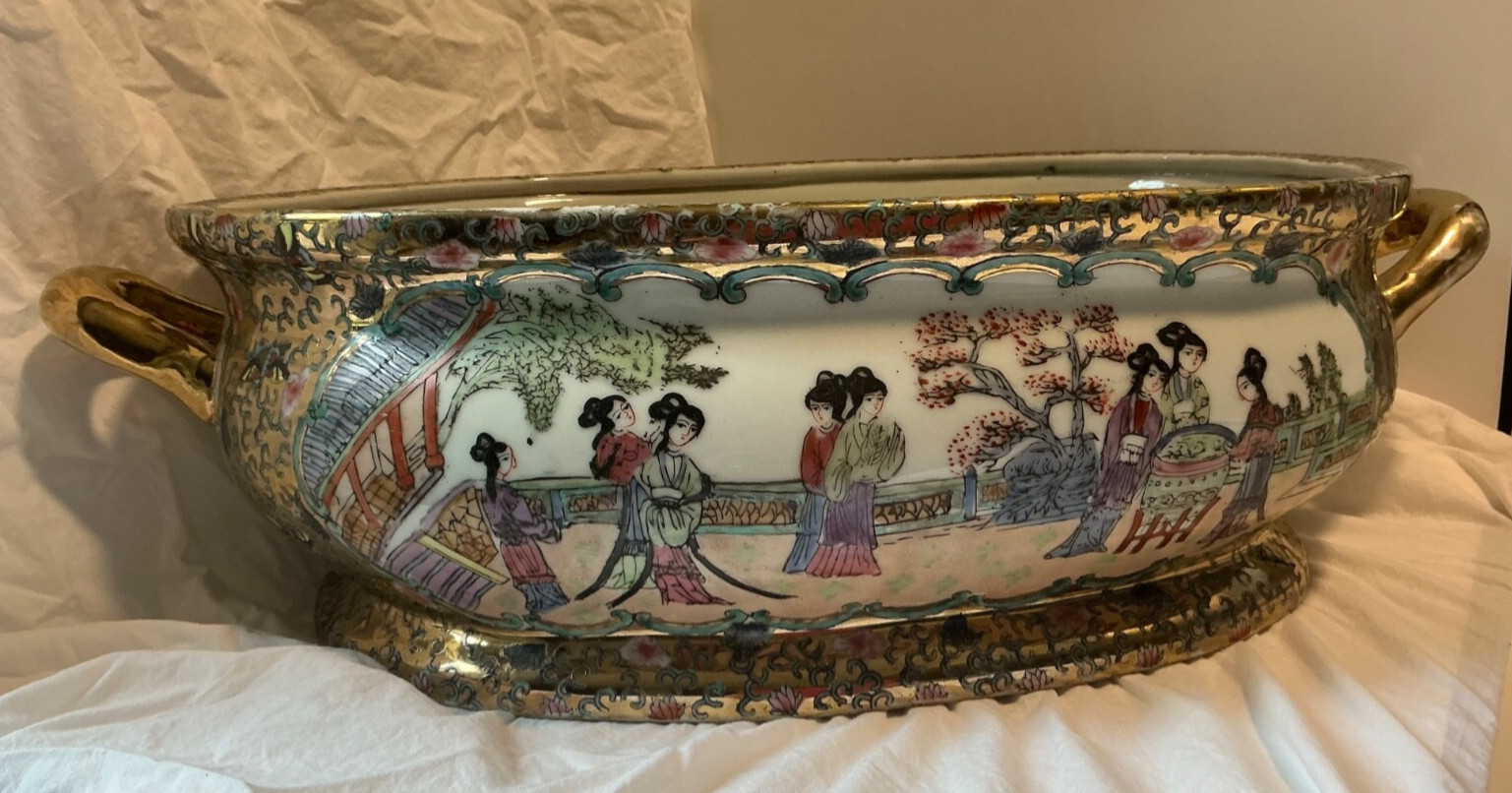Antique – Large Porcelain Chinoiserie Chinese Footbath w/Handles – 18” x 12’
