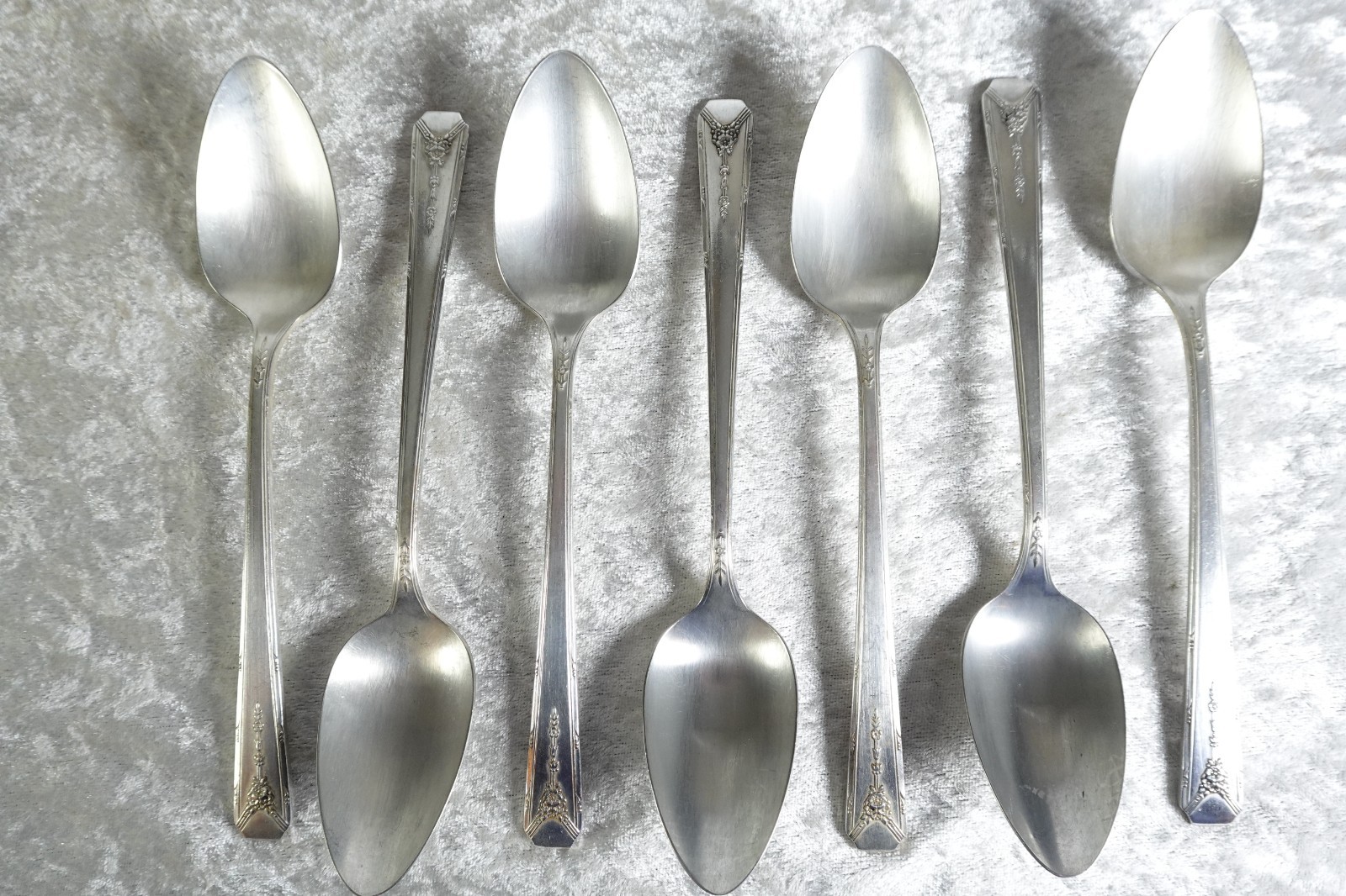 41 Pieces ‘MILADY’ Pattern Silver Plate Flatware By Oneida Marked ‘Community’