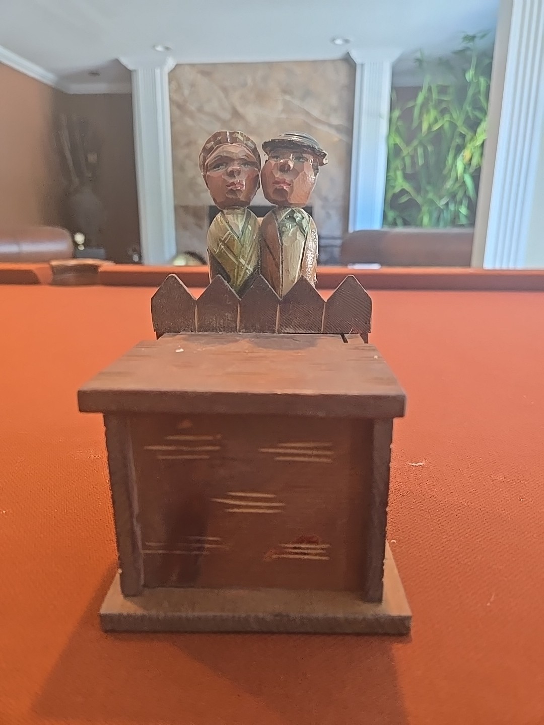 Vintage Small Wood Box Americana Kissing Couple
