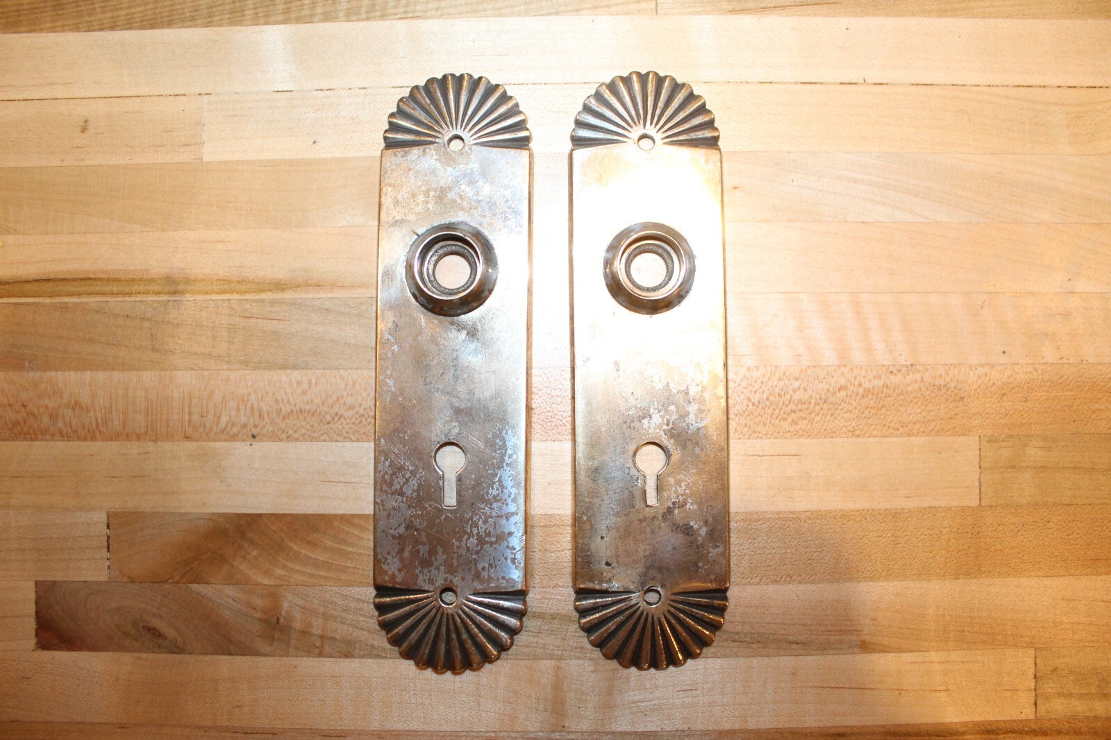 Antique Cast Bronze Keyhole Escutcheon with Radial Pattern S-164
