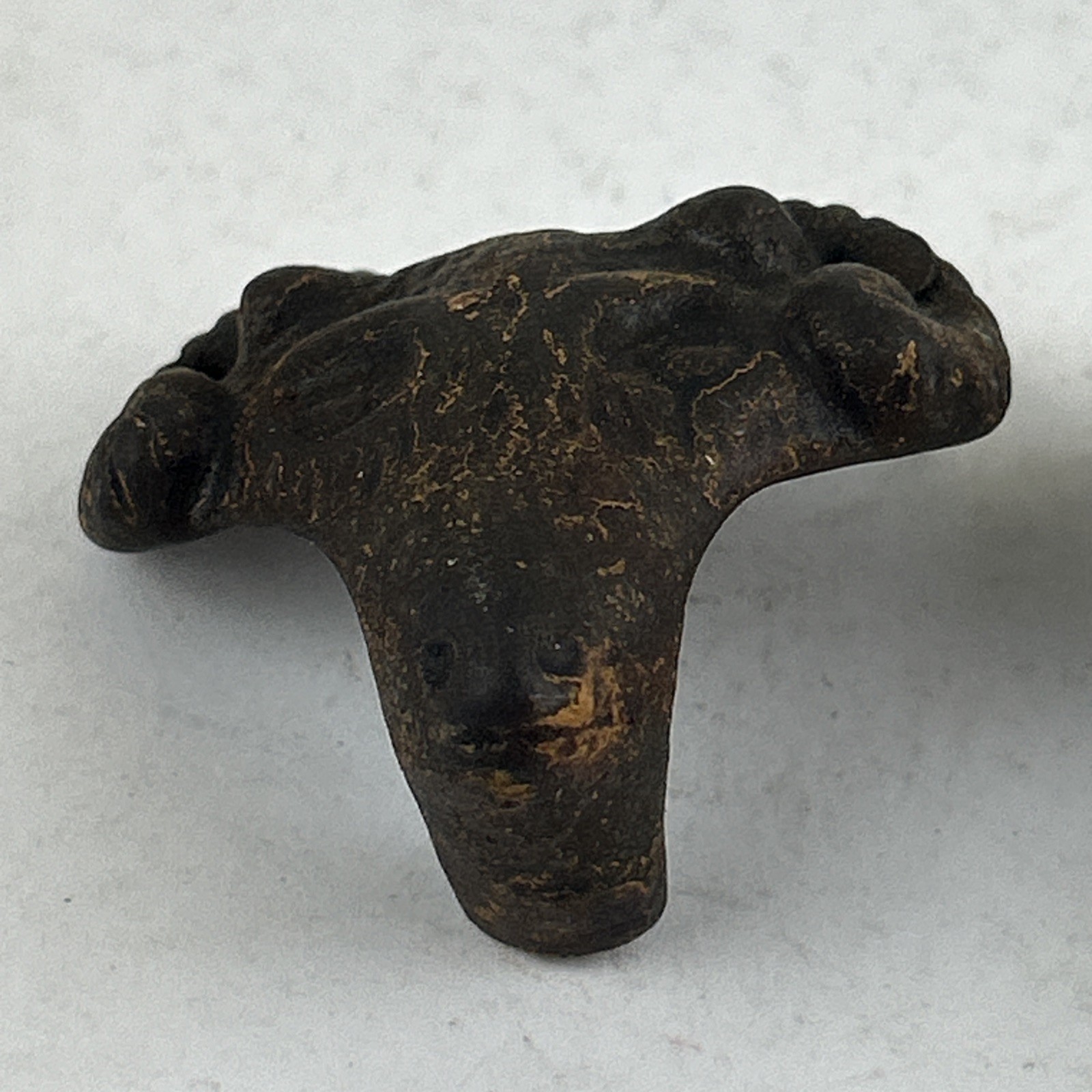 2 ANTIQUE TREADLE SEWING MACHINE Rams Head DRAWER PULLS