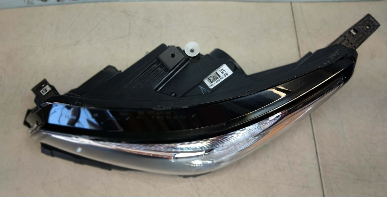 2015 BUICK LACROSSE LEFT SIDE HEADLIGHT W/LED TRIM ASSEMBLY HEADLIGHT OEM
