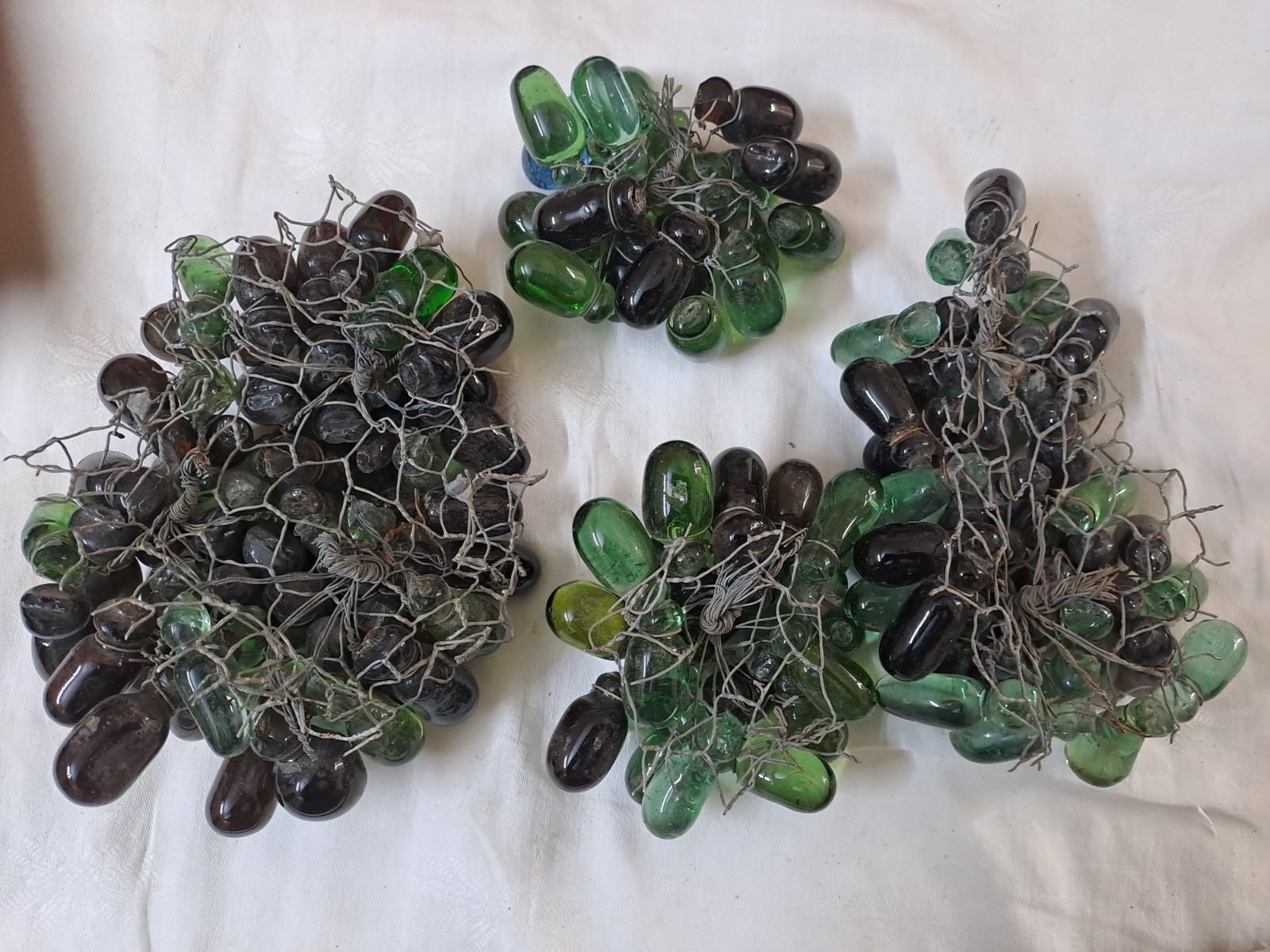 Vintage Blown Glass Grape Cluster 1.85 Kilo Chandelier Lamp Part Murano Style