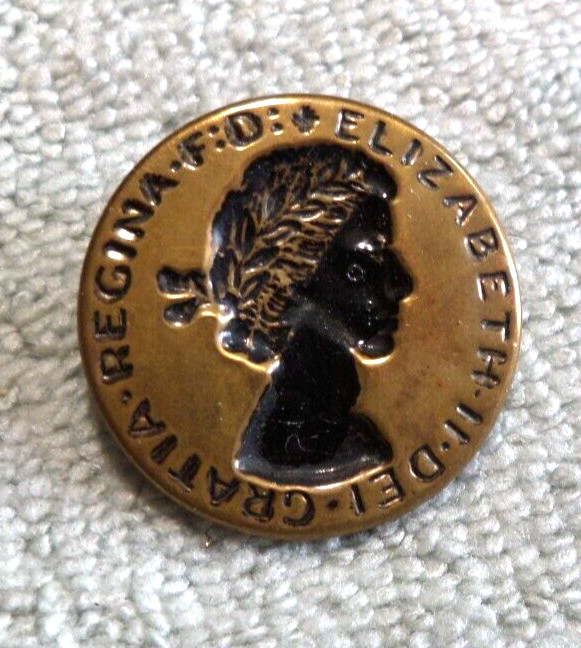 Vintage Antique Metal Picture Button Queen Elizabeth II