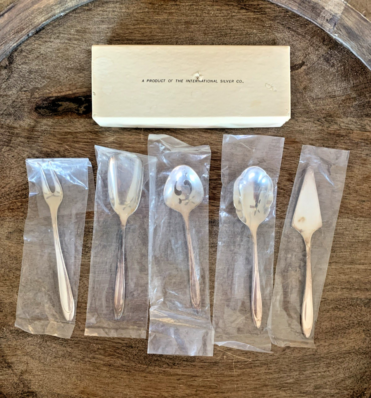 Vintage Meriden Silver Plate Co Relish Cheese 5 Piece Serving Set Old Stock
