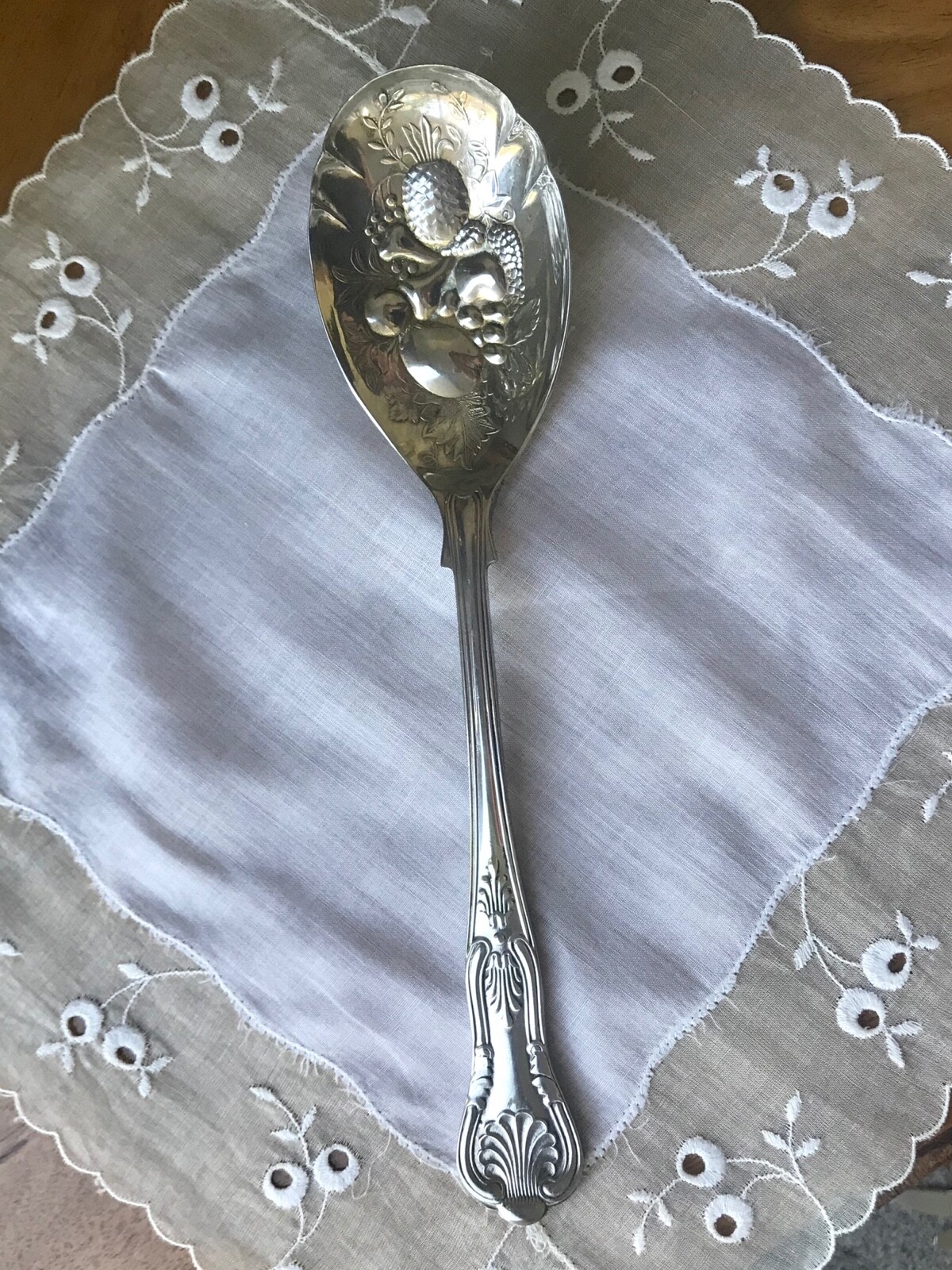 Antique Berry Spoon Kings Pattern Silverplate Sheffield England 22.5 cm
