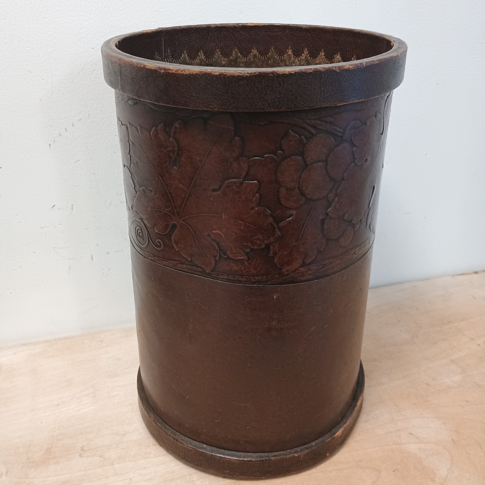 Art Deco Waste paper waste bin