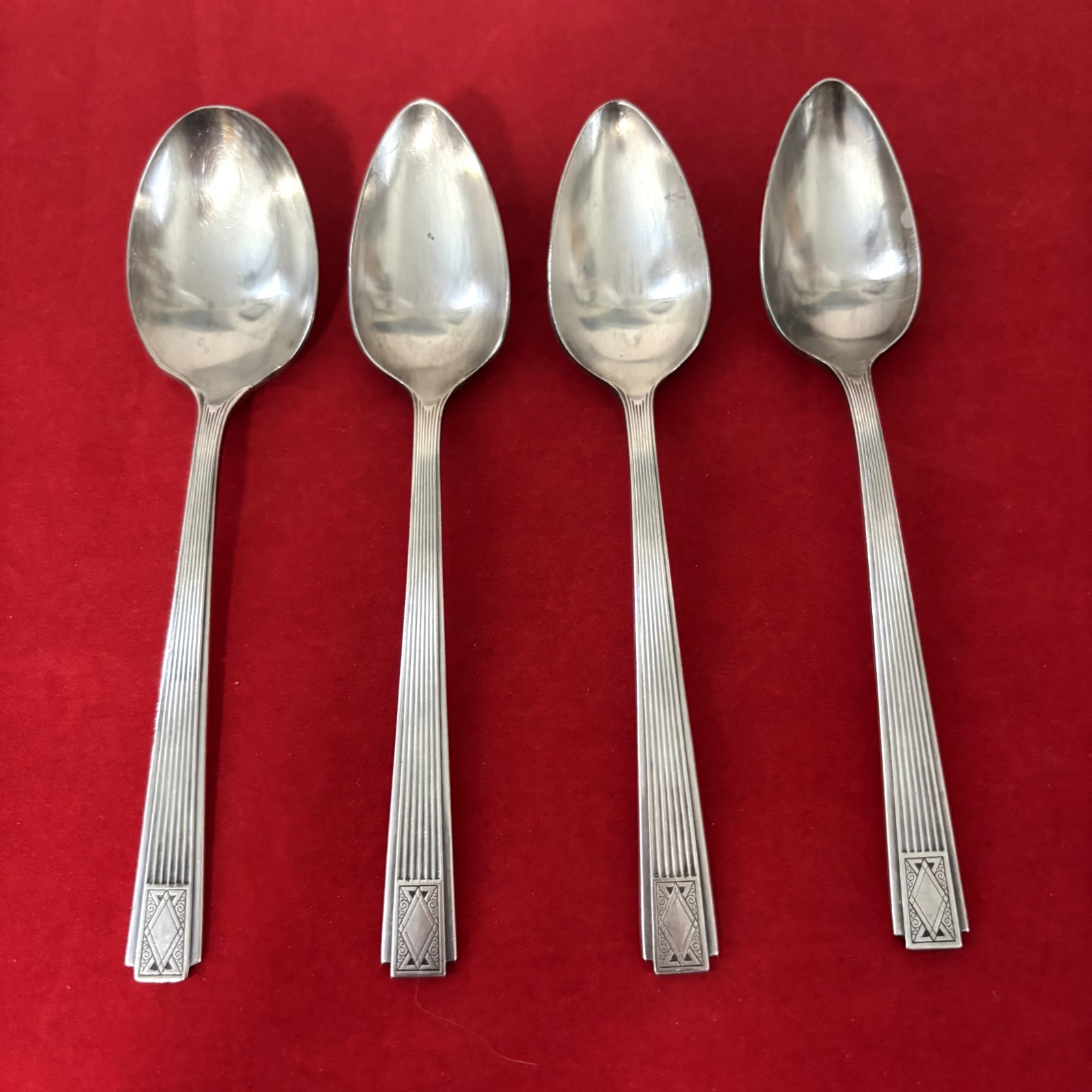 4 pcs ONEIDA NOBLESSE 3 Teaspoons 1 Sugar Spoon Silverplate Art Deco Vtg 1930