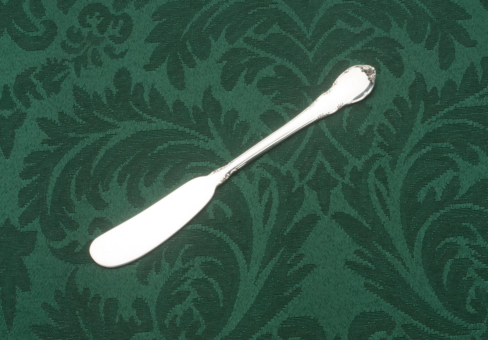 Modern Victorian by Lunt Sterling Silver flat handle Butter Spreader 5 7/8″