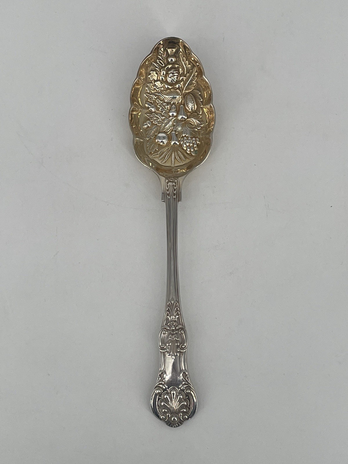 Queens Fruit Berry Serving Spoon Silver Plated Barker Bros 4.0 oz 9.25″