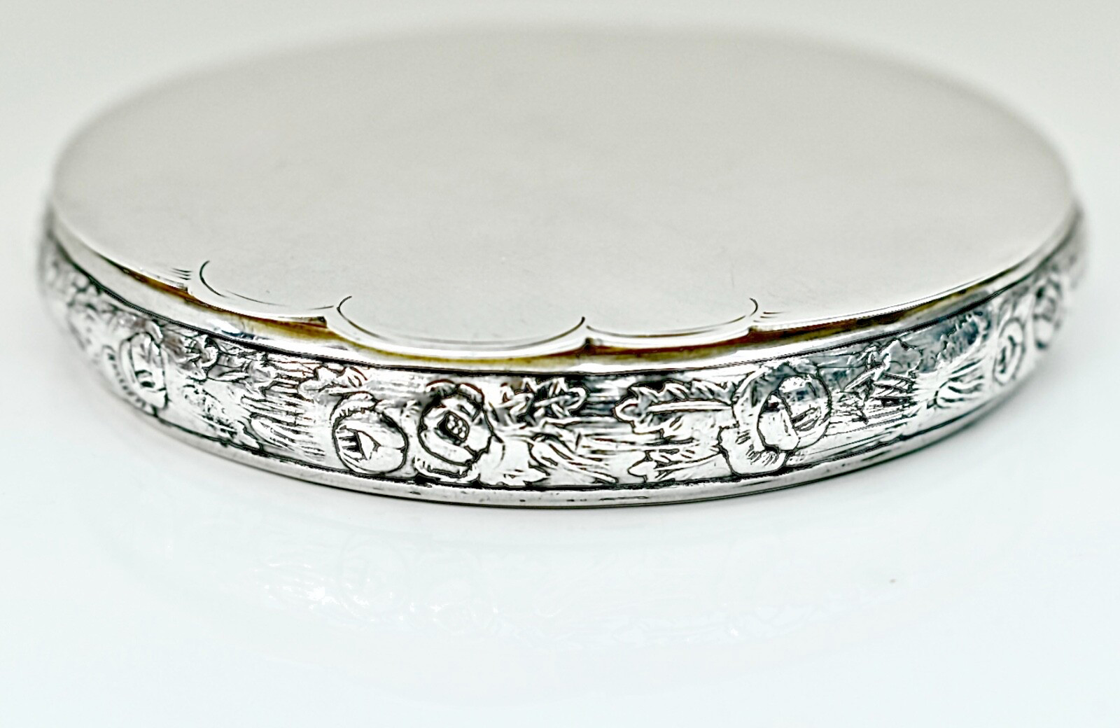 Russian Silver Round Case /Box Gilded Interior,84 Kokoshnick St Petersburg c1900
