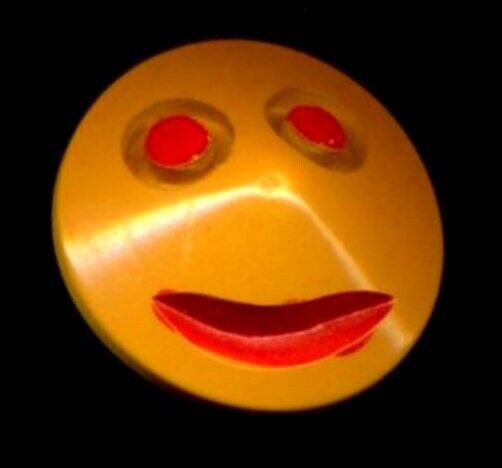 Vintage Button~Bakelite Carved & Painted Funny Face, 1930’s-40’s