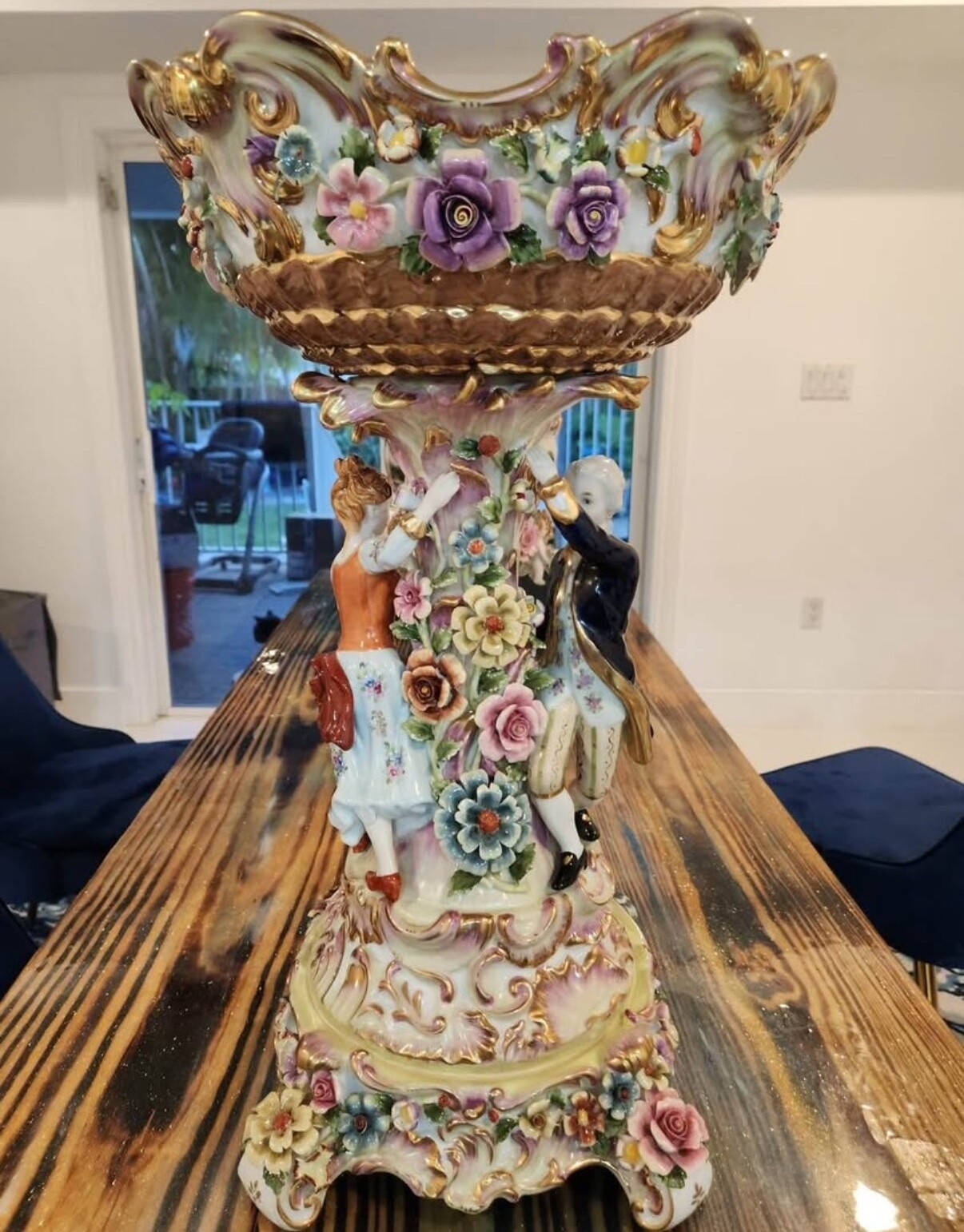 Exquisite Antique Porcelain Vases – Dresden & Meissen Style.