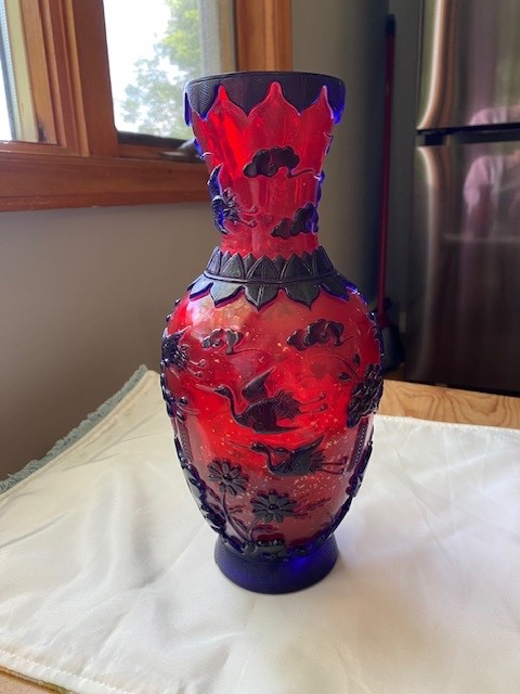 Chinese Antique Peking Glass Vase Qing Dynasty Red Black Carved Overlay 10.5″ T