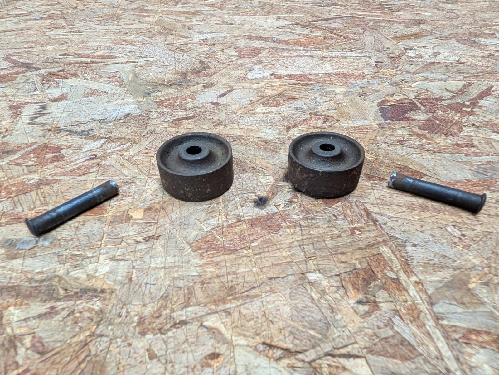 2 Antique Singer Treadle Sewing Machine Caster Wheels w/ Axles. 1/2″ X 1.5″
